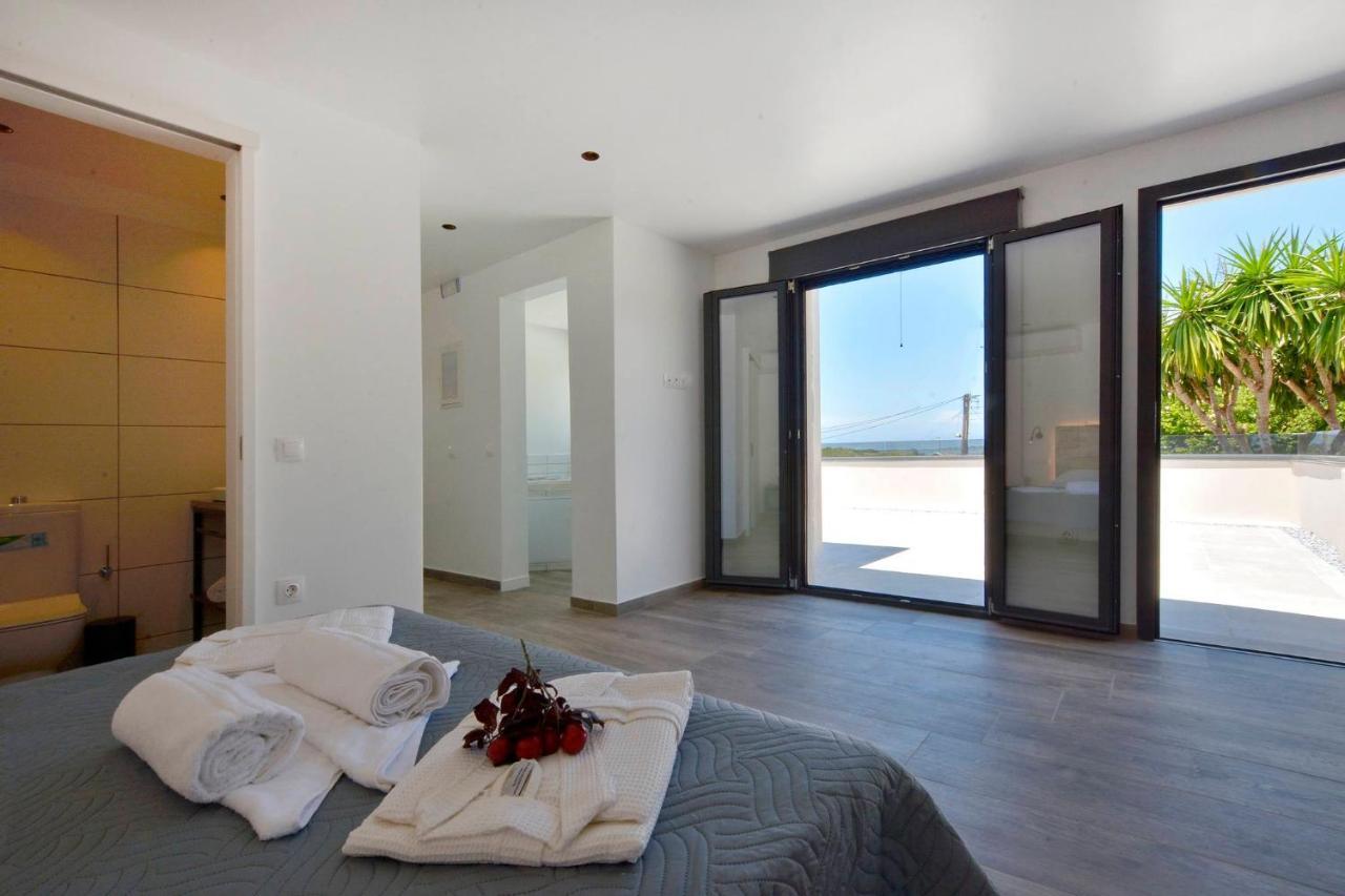Villa Flamingo - 4 Bedrooms - Private Pool - Next To Renowned Issos Beach & Lake Korission Linia ภายนอก รูปภาพ