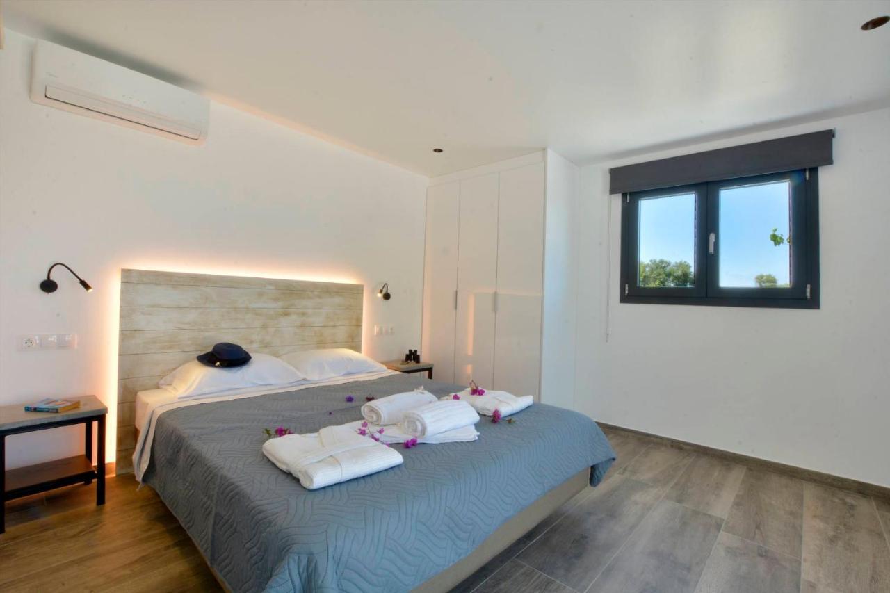 Villa Flamingo - 4 Bedrooms - Private Pool - Next To Renowned Issos Beach & Lake Korission Linia ภายนอก รูปภาพ